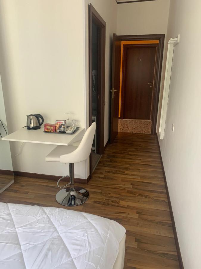 Albergo Al Lago Anfo Exterior foto