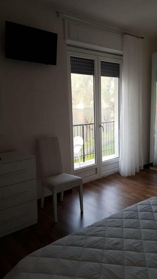 Albergo Al Lago Anfo Exterior foto